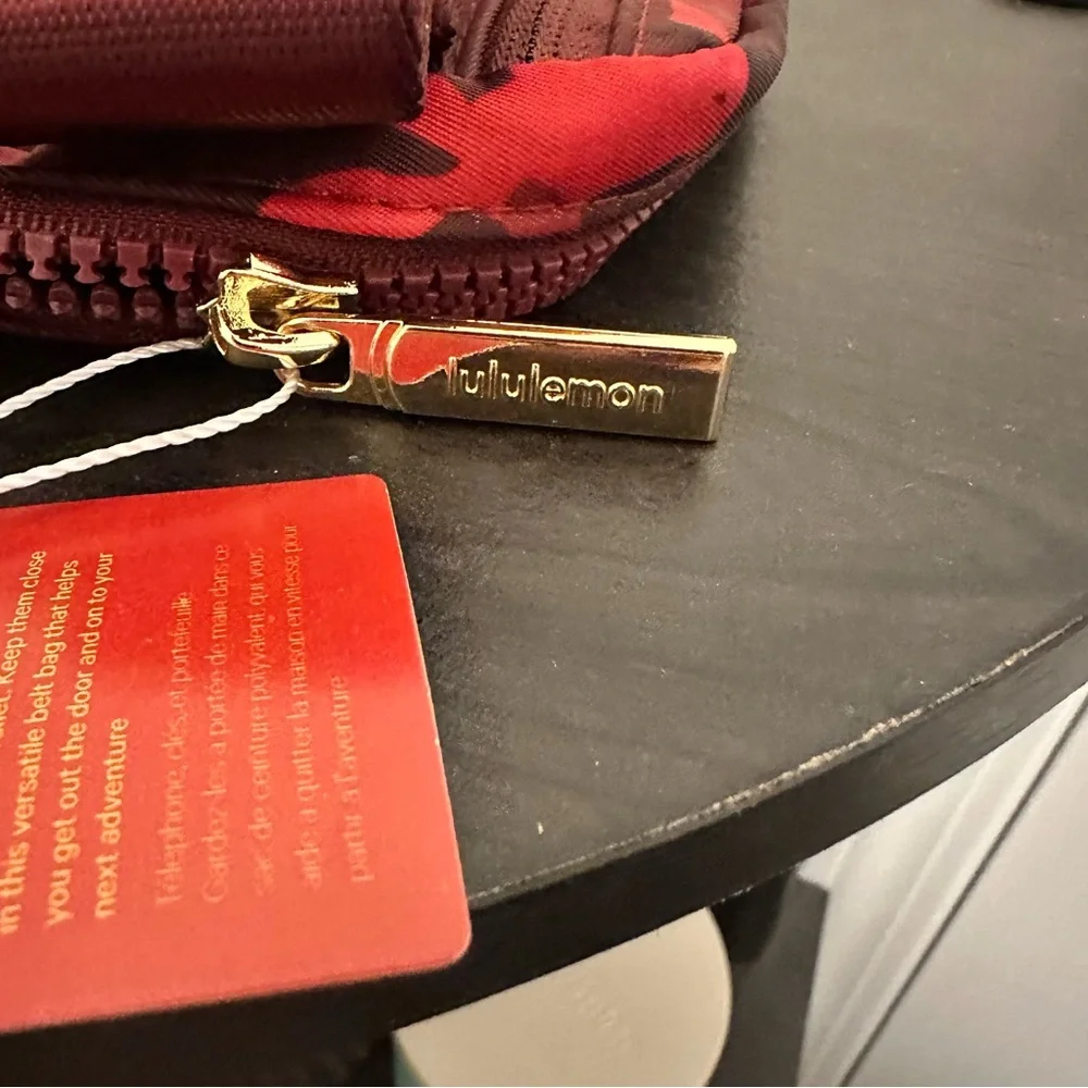 Lululemon Athletica LIMITED‎ EDITION Go everywhere Bag